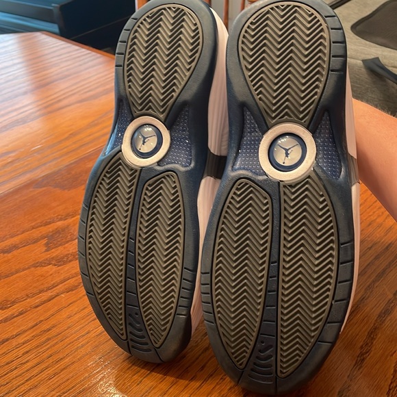 Air Jordan Team 1 Basketball Shoes - Picture 5 of 9